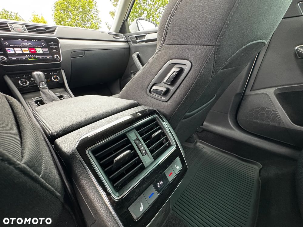 Skoda Superb 2.0 TDI SCR 4x4 Style DSG - 18