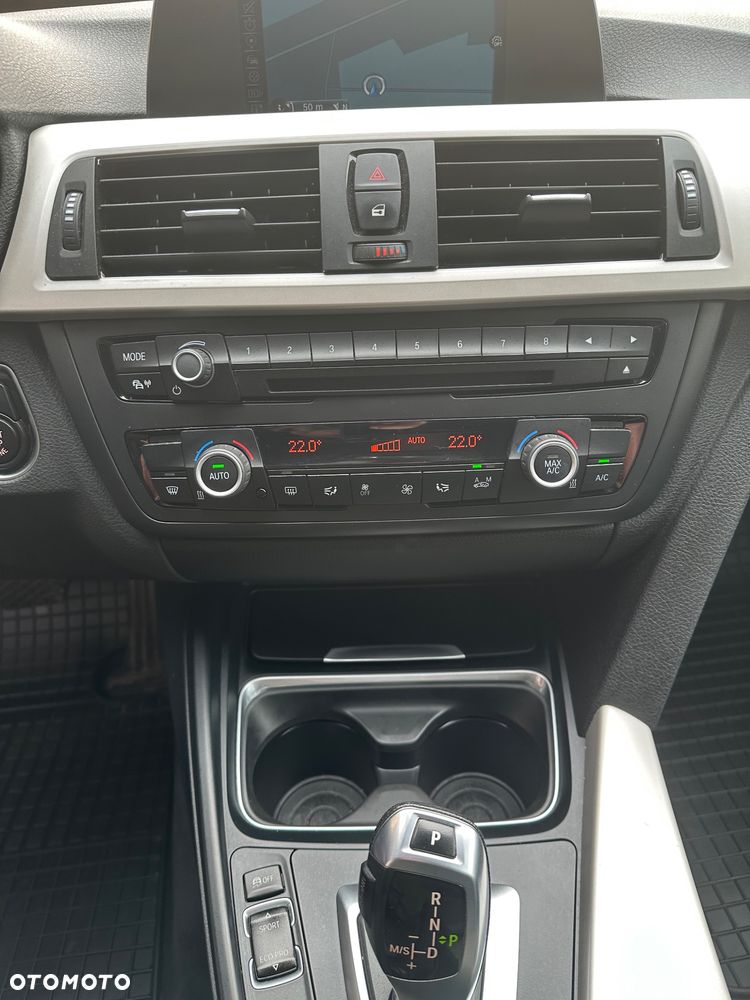 BMW 3GT 320d Sport Line - 18