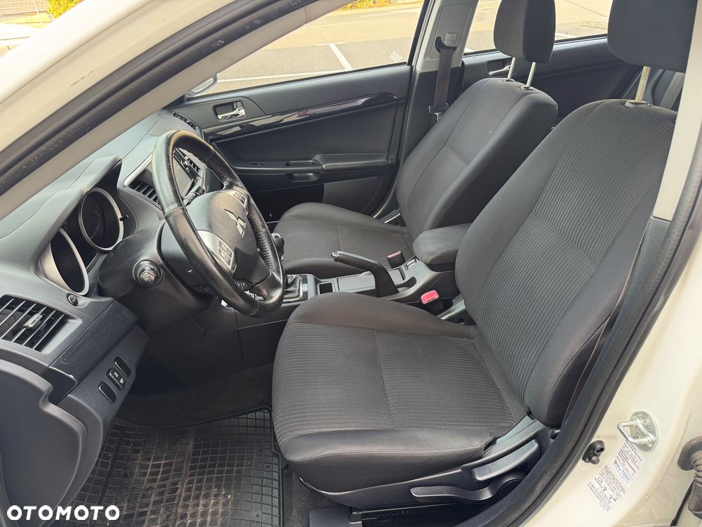 Mitsubishi Lancer - 14