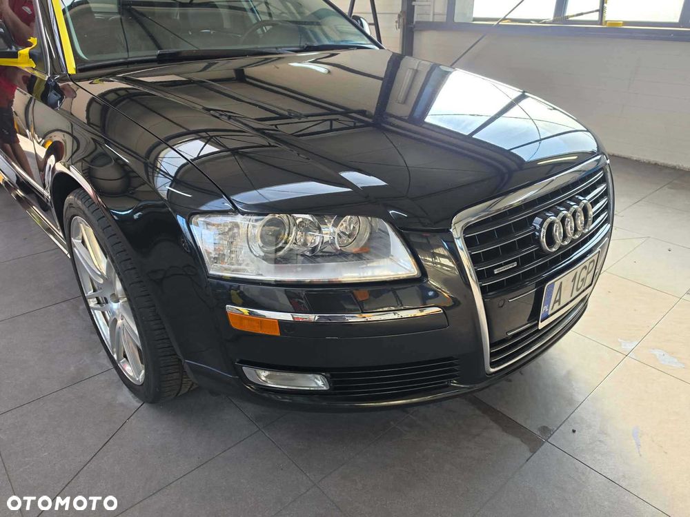 Audi A8 - 4