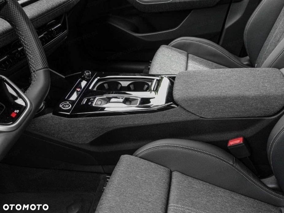 Audi Q6 e-tron - 12