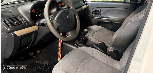 Renault Clio - 7