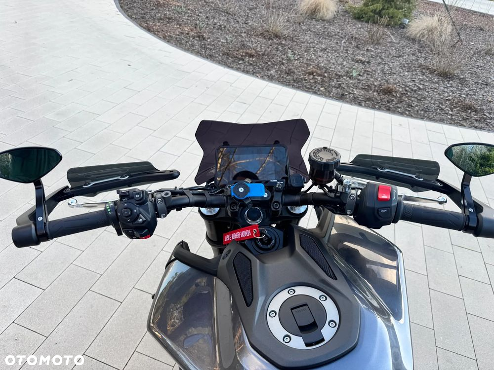 Yamaha MT - 11