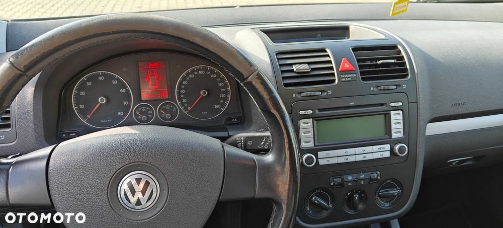 Volkswagen Golf - 6
