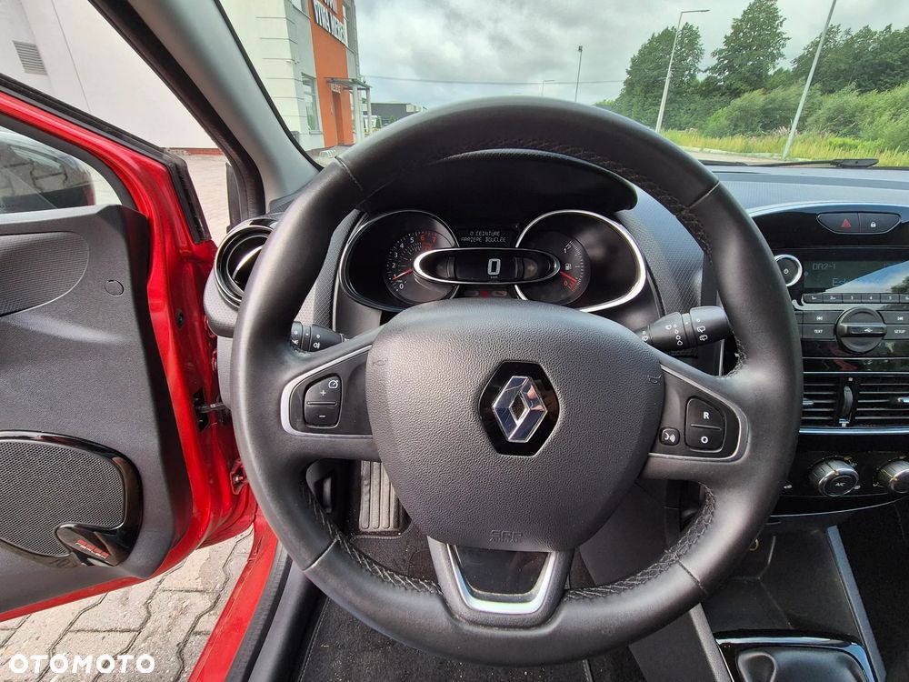Renault Clio - 10