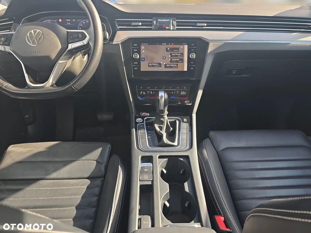 Volkswagen Passat - 14