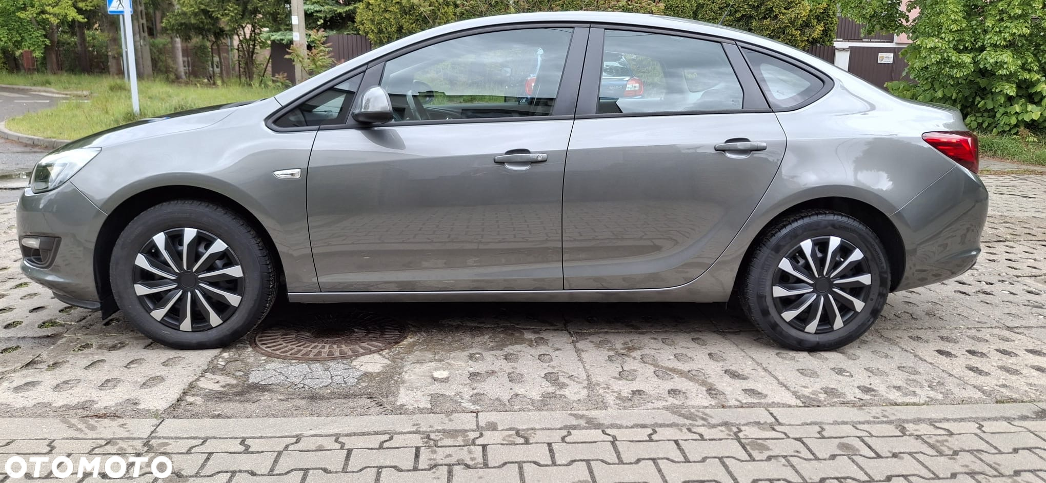 Opel Astra IV 1.6 Business - 2