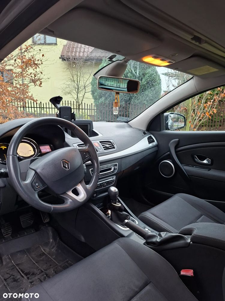 Renault Megane 1.9 dCi FAP Dynamique - 8