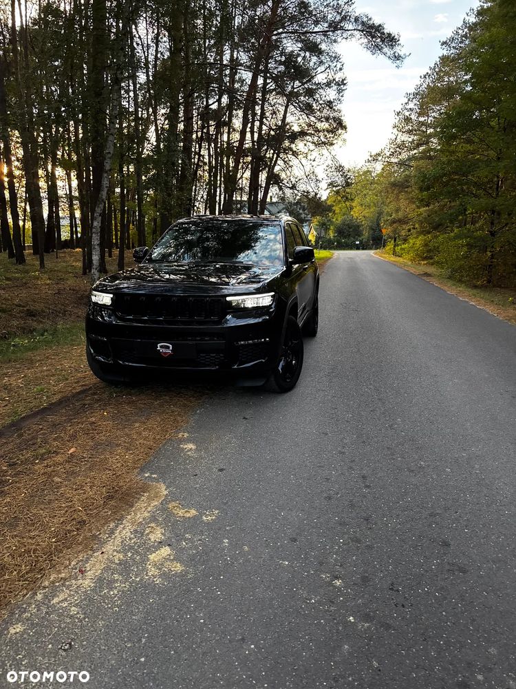 Jeep Grand Cherokee - 22