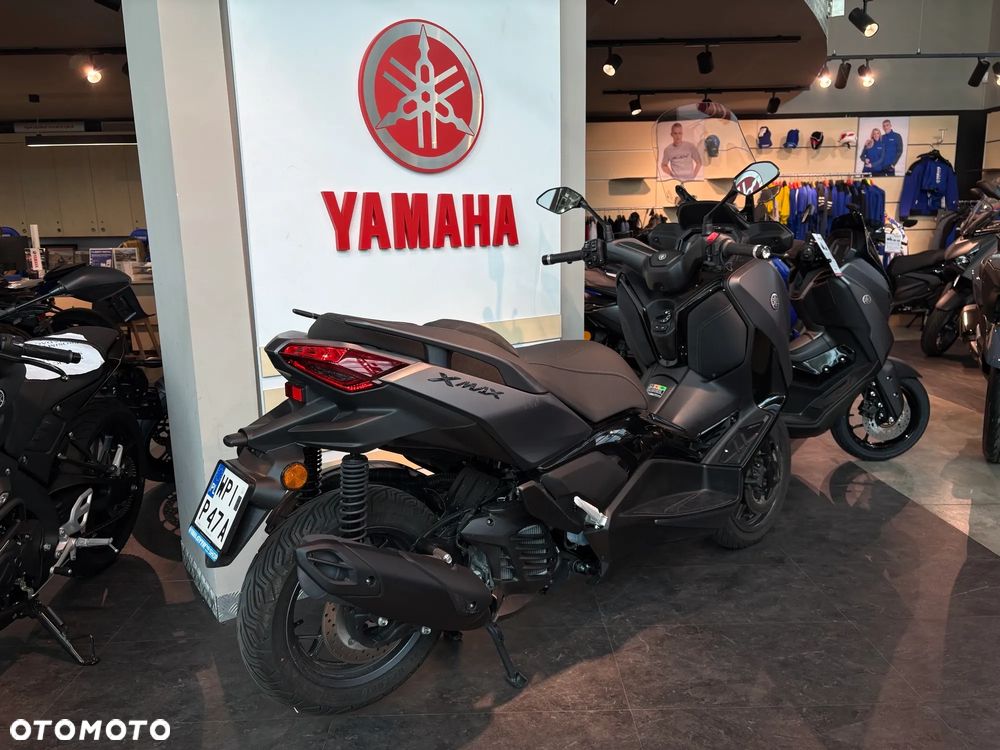 Yamaha X-max - 12