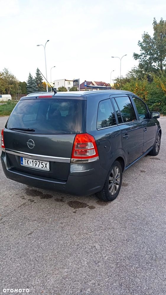 Opel Zafira 2010 photo 3