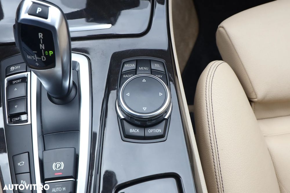 BMW Seria 5 520d Aut. Luxury Line - 27