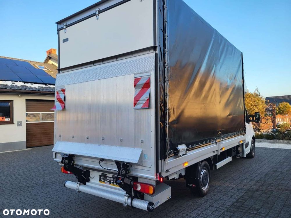 Opel Movano z windą salon Polska - 23