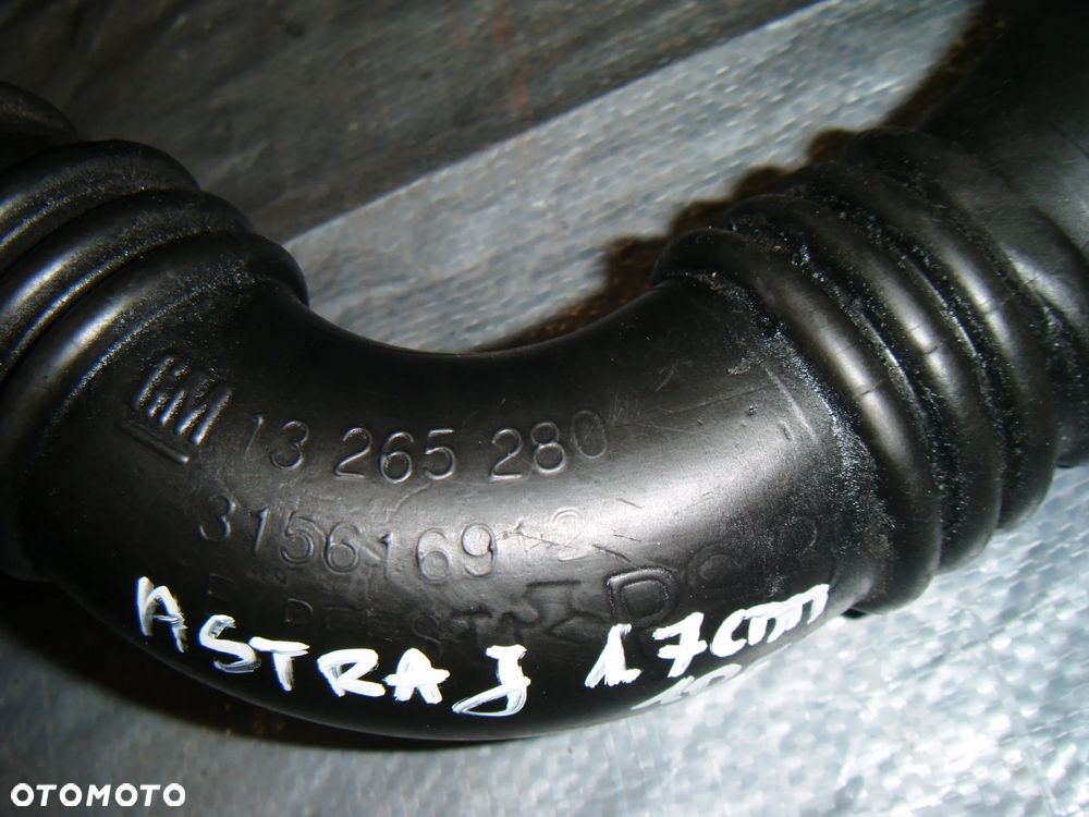 opel astra J 1.7 cdti rura- dolot powietrza  13265280 - 2