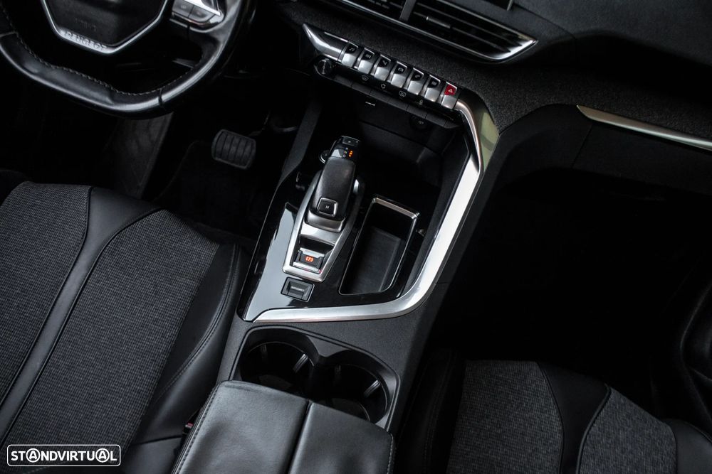 Peugeot 3008 1.5 BlueHDi Allure EAT8 - 32