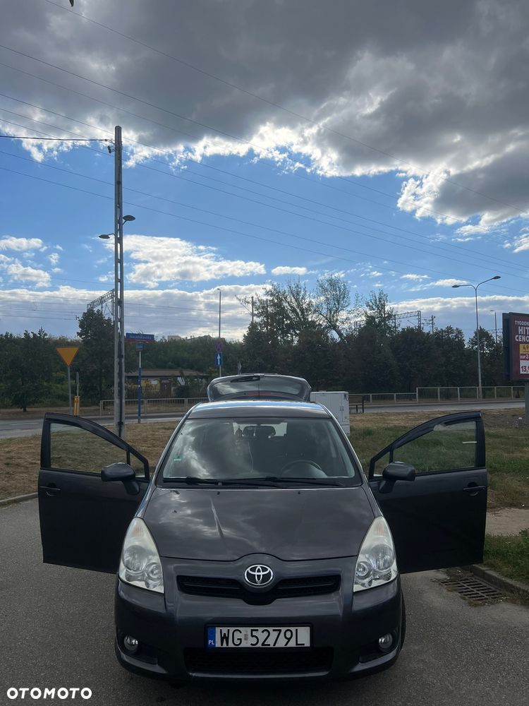Toyota Corolla Verso 1.8 Premium + 7os MM - 1