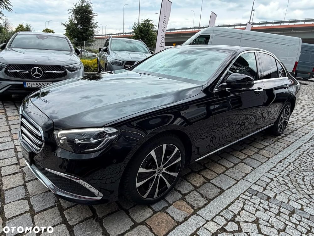Mercedes-Benz Klasa E 220 d 4-Matic Exclusive - 3