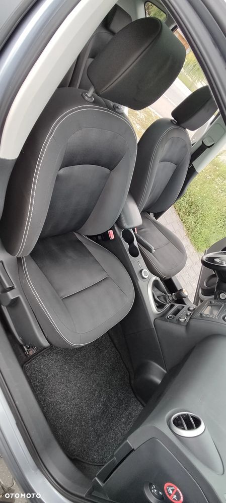Nissan Qashqai 2.0 4x4 visia - 24