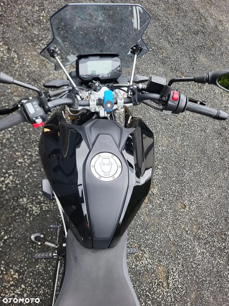 BMW G - 11