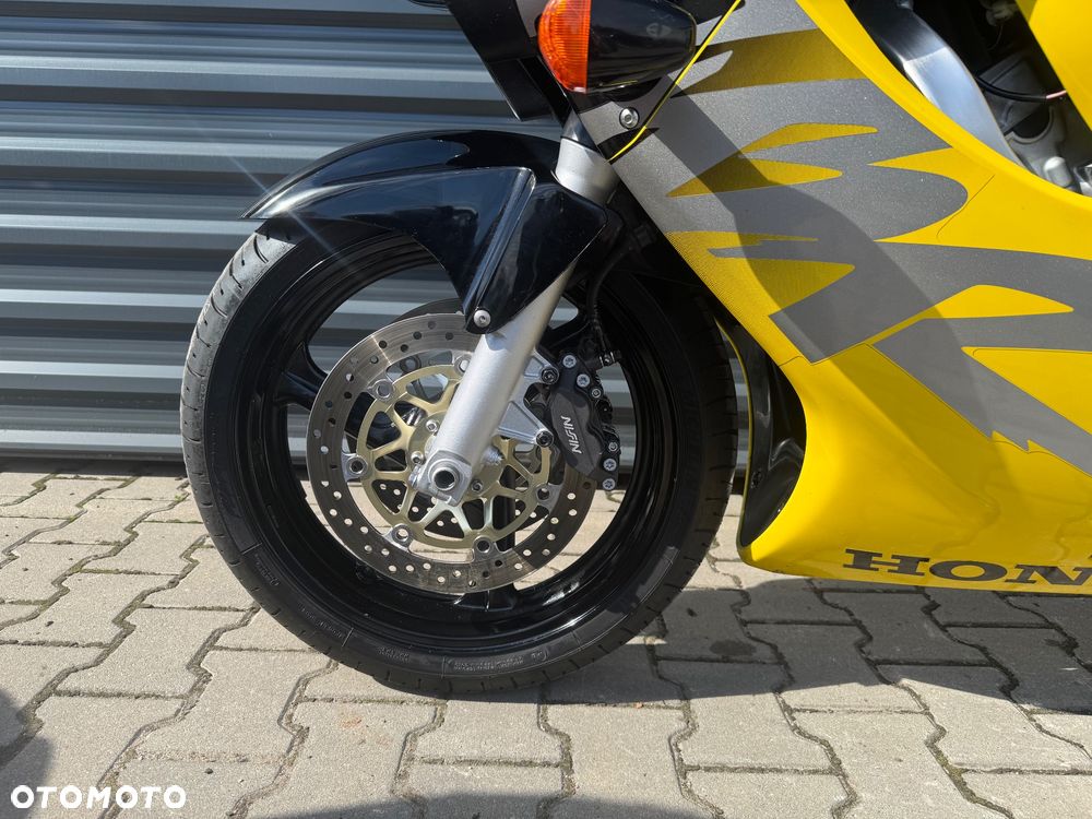 Honda CBR - 15