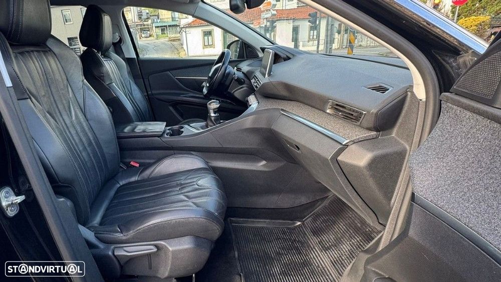 Peugeot 5008 1.5 BlueHDi Allure - 19