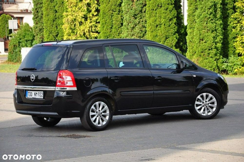 Opel Zafira 1.8 Cosmo - 17