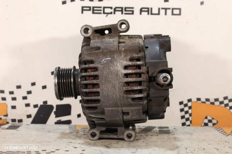 Alternador Mercedes-Benz C-Class (W204)  A0141541102 / Tg15c130 / 2605 - 3