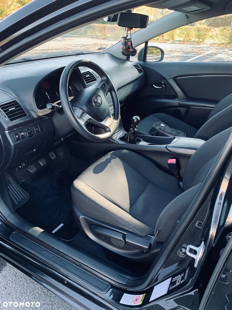 Toyota Avensis 1.8 Sol - 2