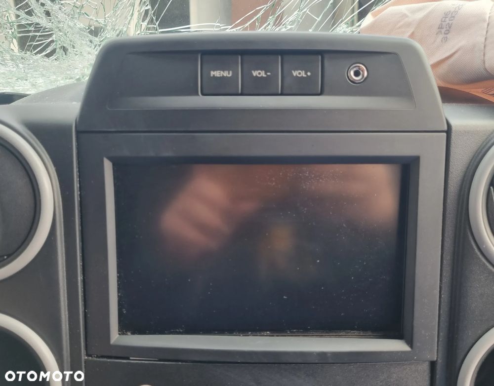 PEUGEOT PARTNER II III LIFT 12-18 r. RADIO GPS + wyświetlacz z wiązką + RAMKA * - 2