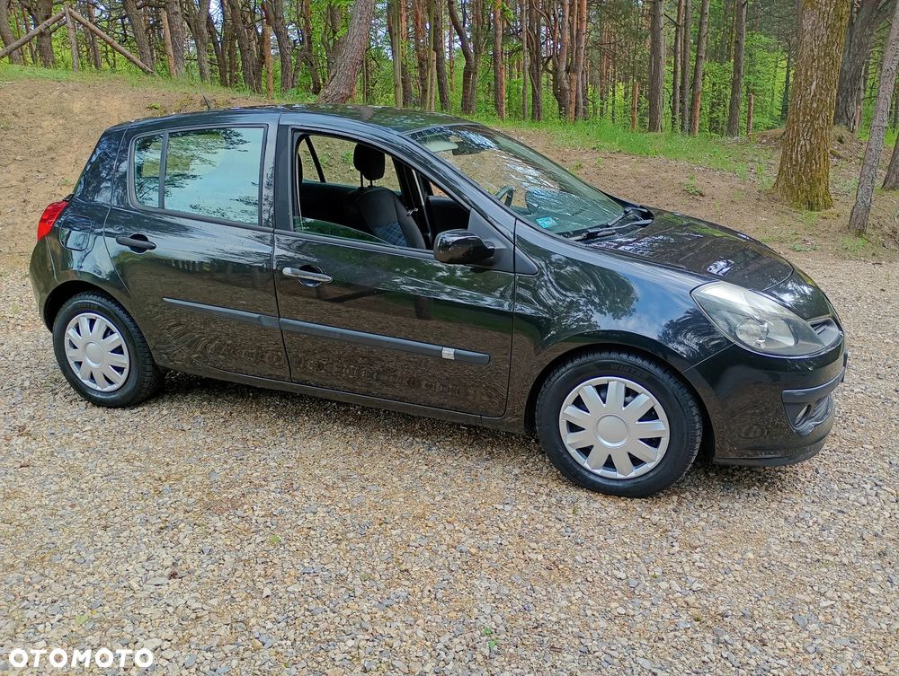 Renault Clio 1.2 16V Authentique - 9