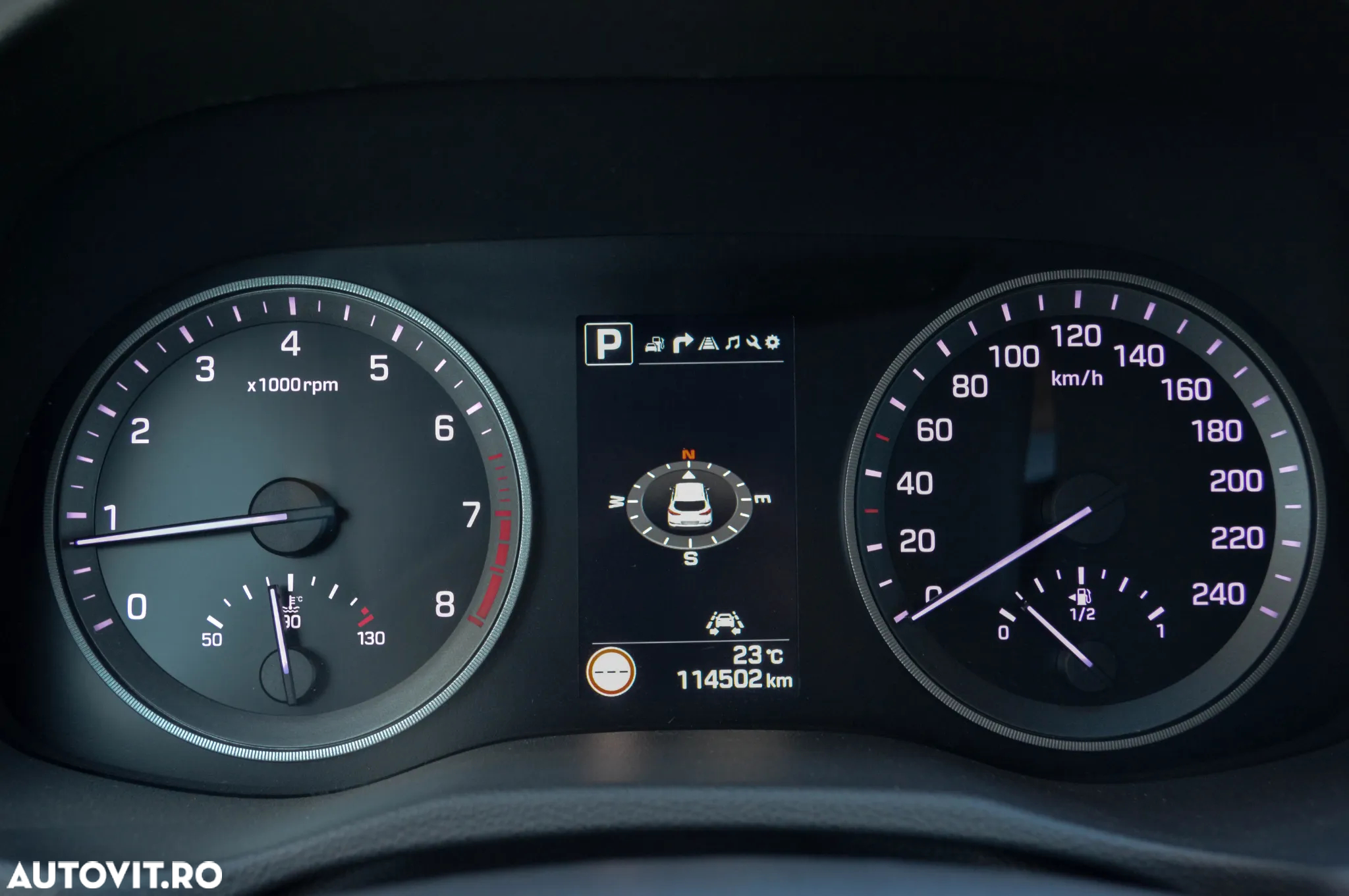 Hyundai Tucson 1.6 GDI 4WD DCT Premium - 10