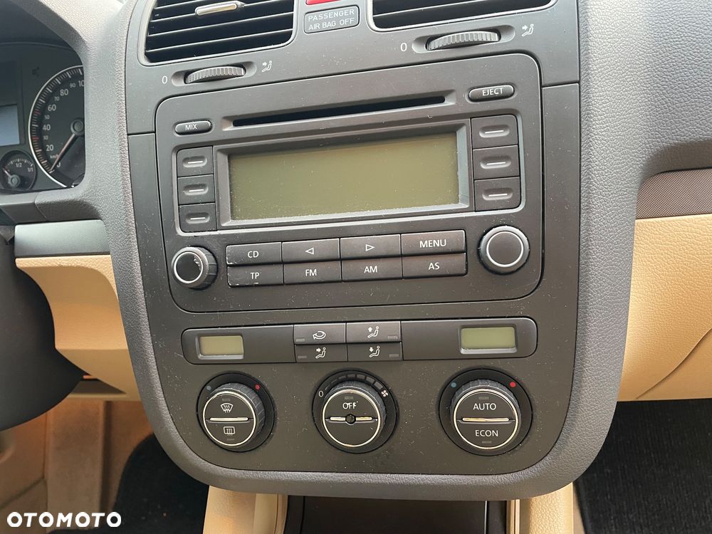 Volkswagen Golf 1.6 FSI Comfortline Tiptr - 17