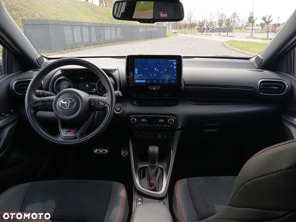 Toyota Yaris - 22