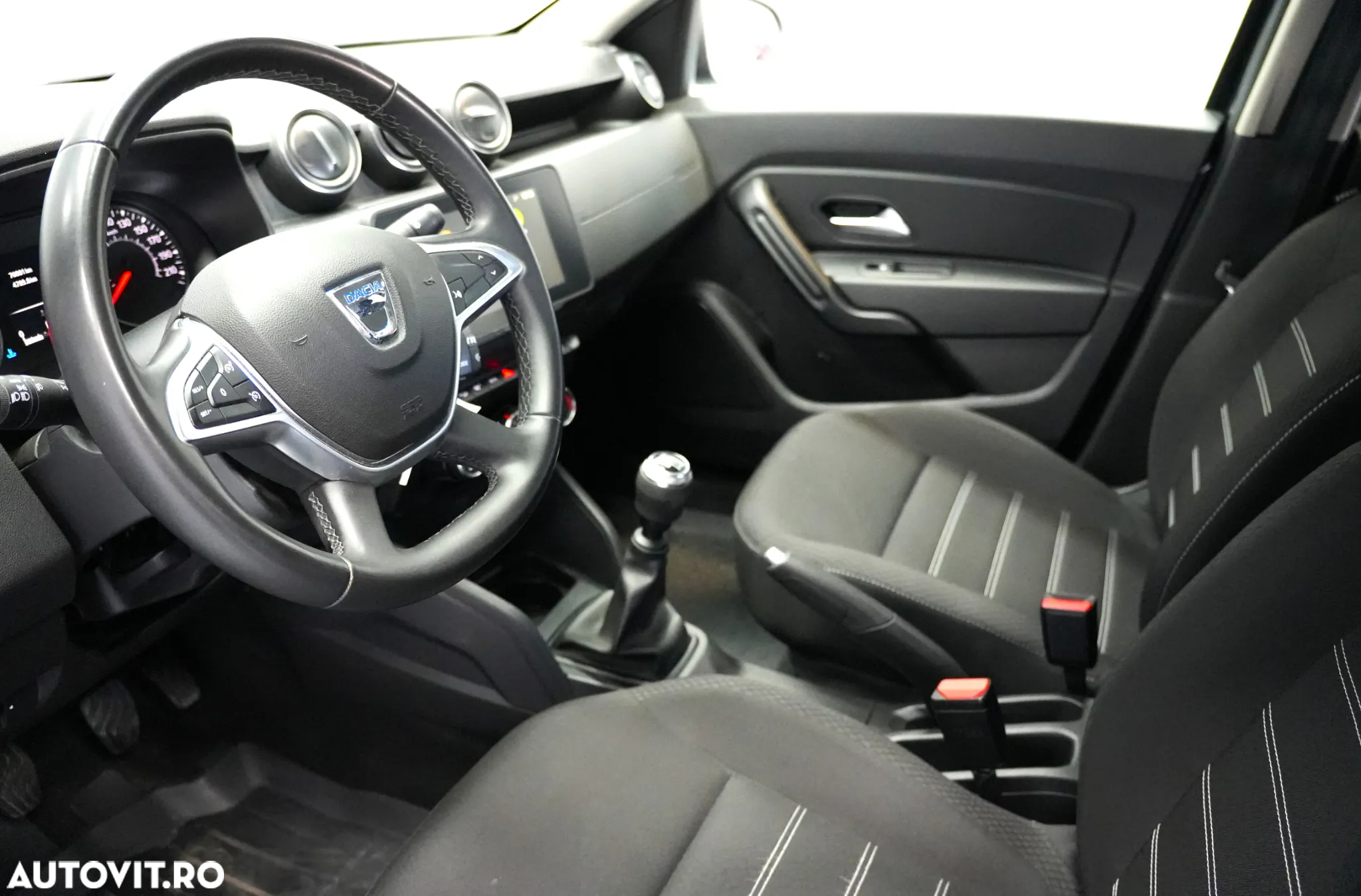 Dacia Duster 1.5 Blue dCi 4WD Comfort - 8