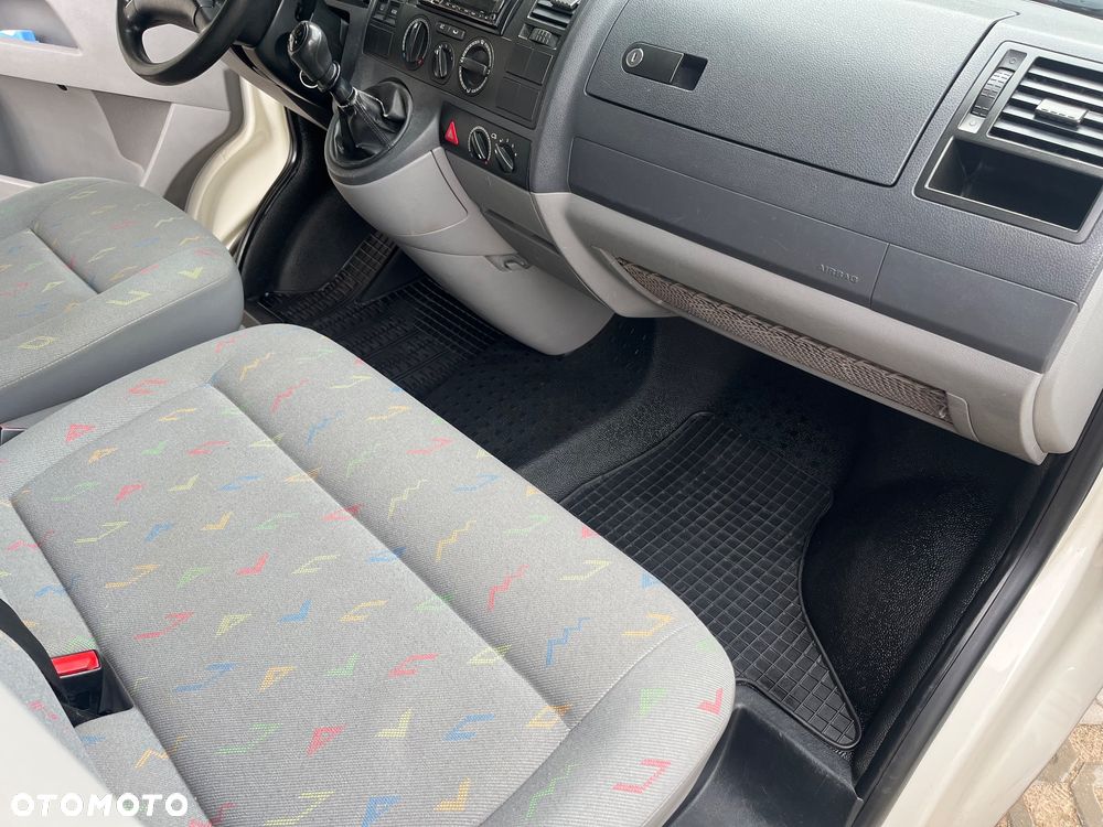 Volkswagen Transporter - 23