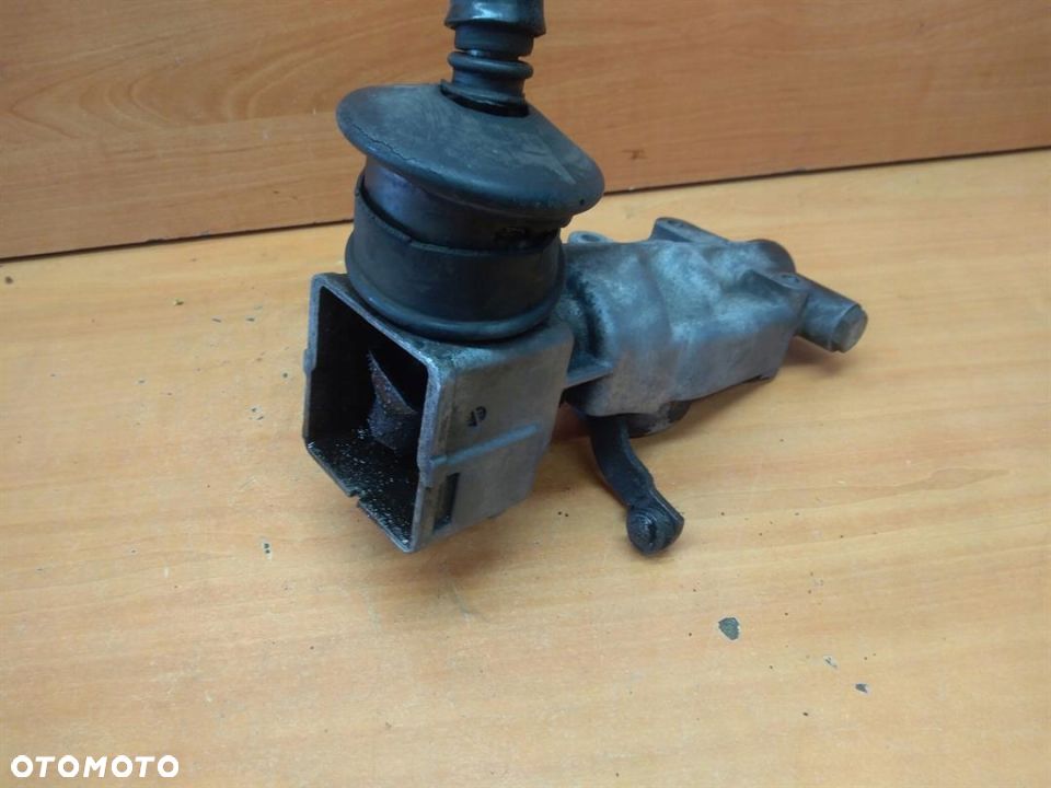 WYBIERAK SKRZYNI MERCEDES T1 611 KACZKA 6112671137 - 5