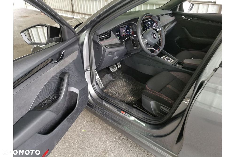 Skoda Octavia 2.0 TDI RS DSG - 5