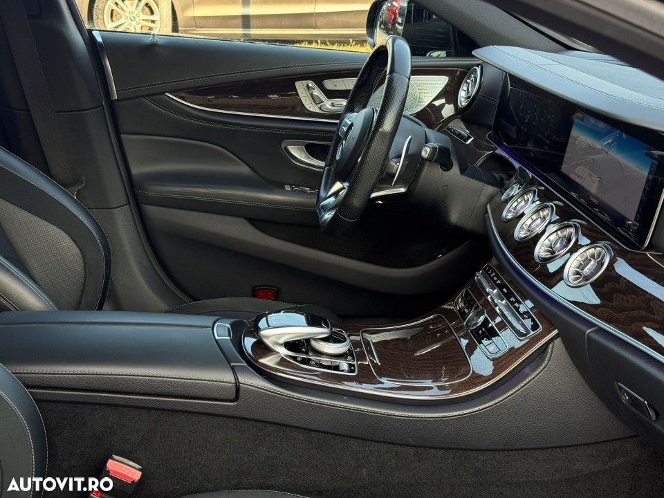 Mercedes-Benz CLS AMG 53 4MATIC Aut - 28