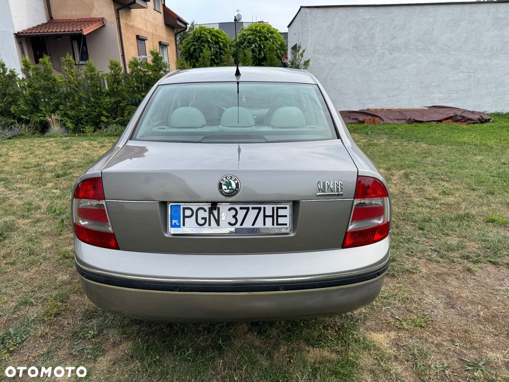 Skoda Superb 2.8 V6 Elegance Tiptr - 5