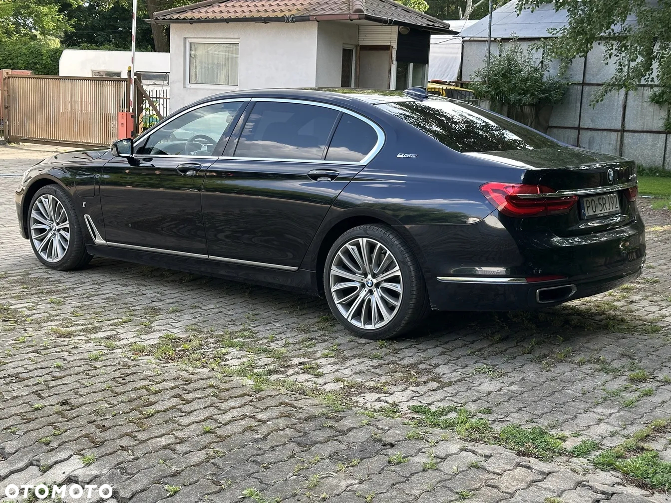 BMW Seria 7 740Le xDrive iPerformance - 7