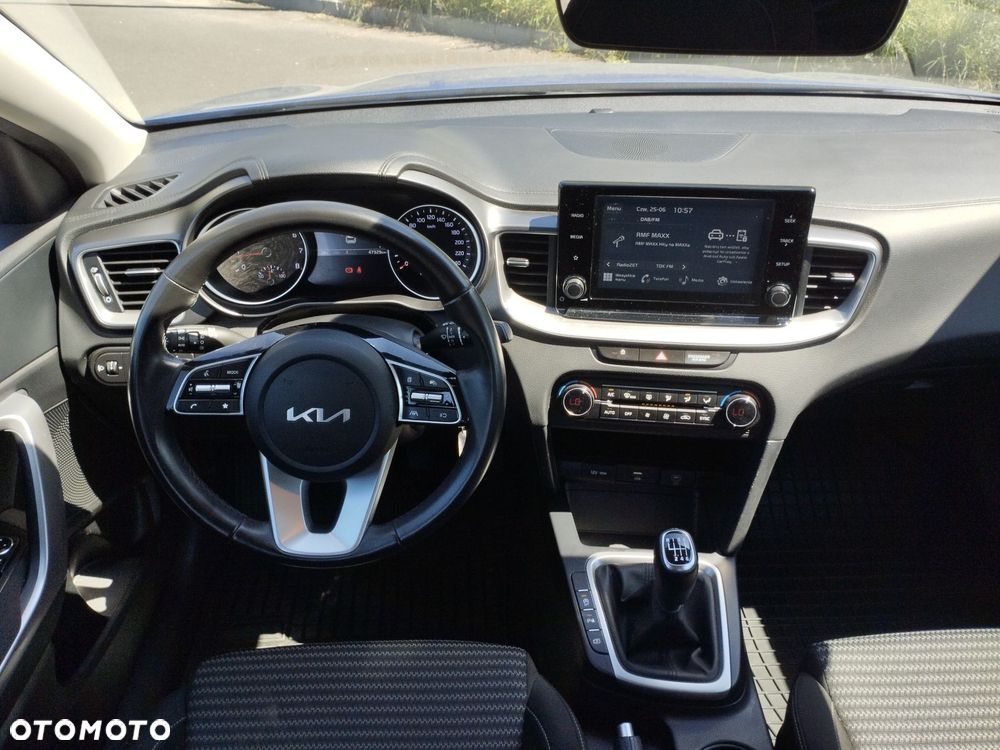 Kia Ceed 1.5 T-GDI M - 13