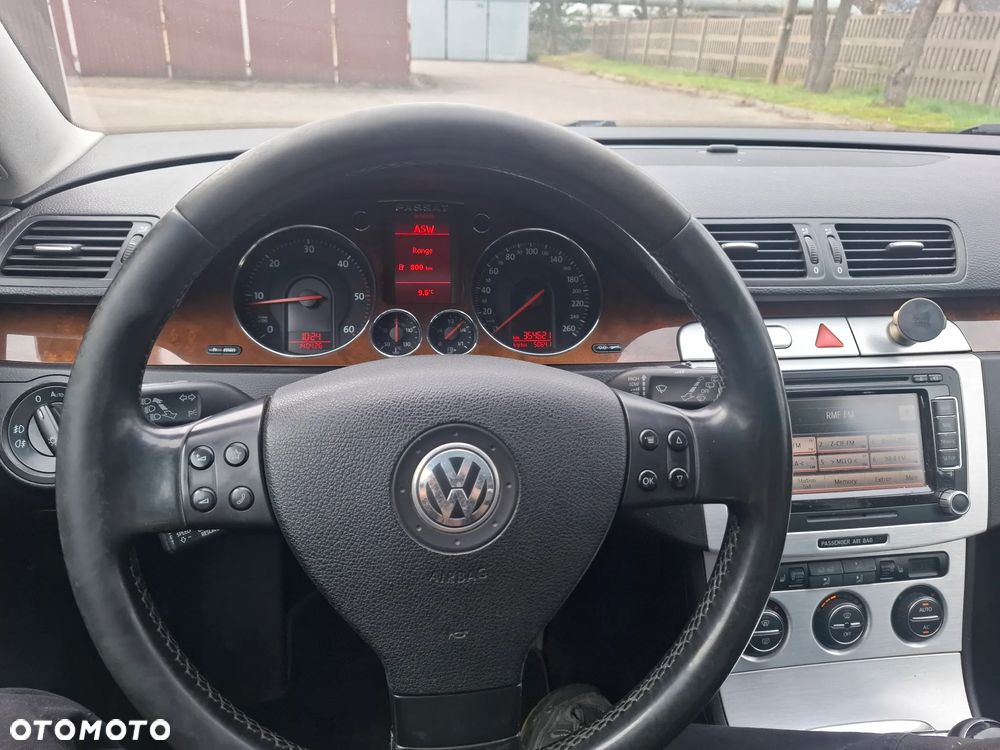 Volkswagen Passat 2.0 TDI DPF Highline - 18