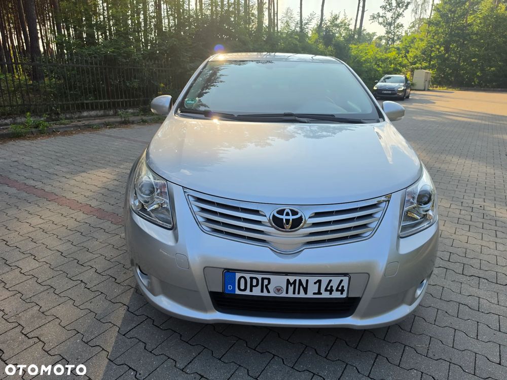 Toyota Avensis 1.8 Executive - 12