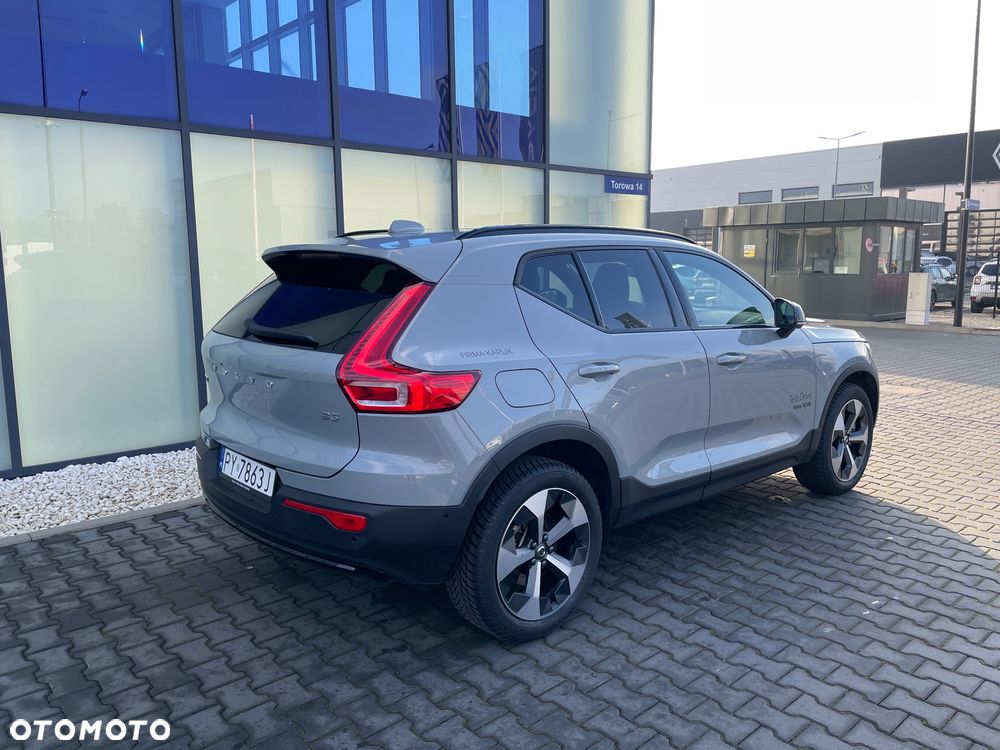 Volvo XC 40 B3 Ultra Dark - 3