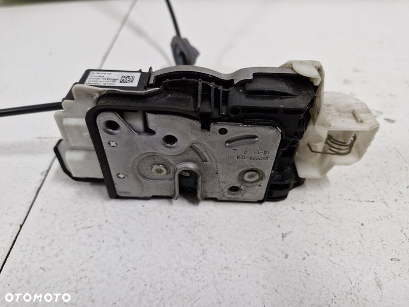 VOLVO S60 II 2 ZAMEK DRZWI PRAWY PRZÓD 31391825 - 3