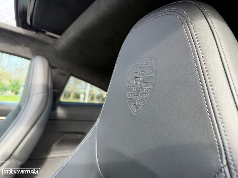 Porsche 911 (992) Carrera 4S PDK - 33