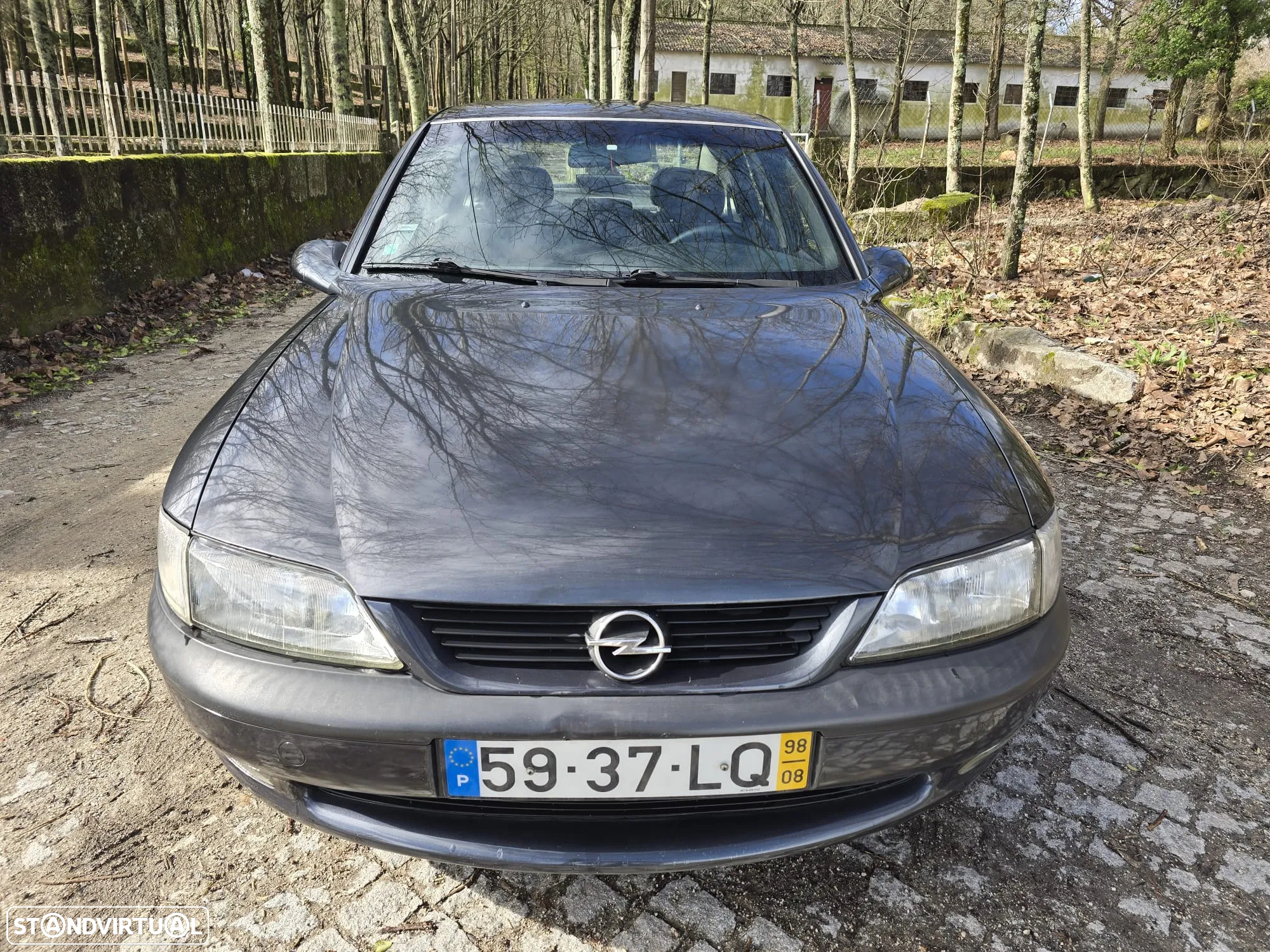 Opel Vectra 2.0i Sport - 5