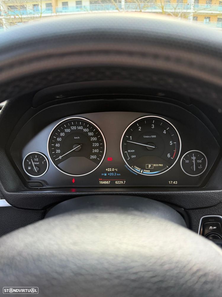 BMW 320 d Auto Line Luxury - 18