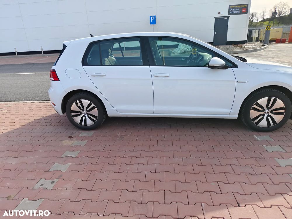 Volkswagen Golf - 9