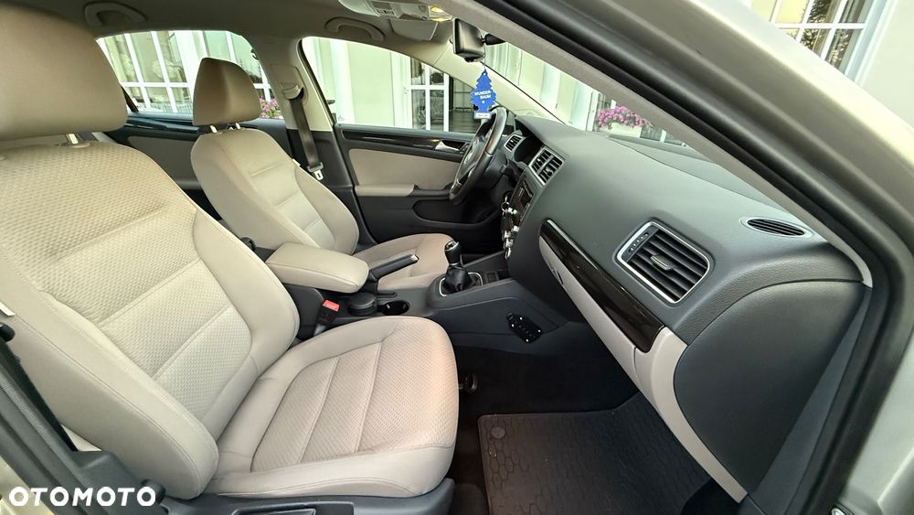 Volkswagen Jetta 1.2 TSI Trendline Optimum - 13